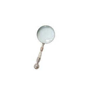 Loupe classique à main avec poignée en os à points noirs et blancs et cadre en laiton pour la lecture et la décoration de bureau - Product Image 6