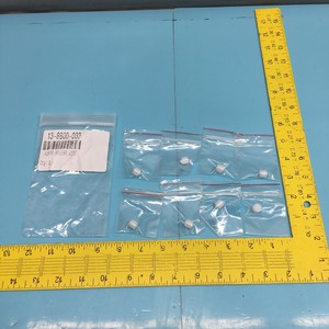 Lote de 8 Adaptadores ONTRAK 13-8800-033, Rodillo Ancho - Equipo y Piezas de Semiconductores de Confianza de Tradicción Global - Product Image 1