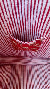 Nuevo Bolso Tote Acolchado de Algodón Rojo, Estilo Bohemio Elegante, Hecho a Mano, con Cierre, Estampado Tradicional de Camello y Asas de Dos Rayas - Product Image 4