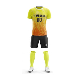 Ensemble d'uniformes de football personnalisés par sublimation, jaune dégradé, col rond, manches courtes, kit d'équipe respirant, uniforme de football personnalisé - Product Image 3