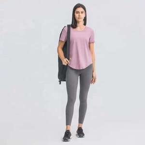 T-shirt à manches courtes et col rond pour femme, couleur unie, tricoté, coupe régulière, décontracté, violet clair - Product Image 1