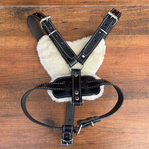 Harnais de luxe personnalisé de haute qualité en cuir véritable réglable pour chien idéal pour les promenades quotidiennes boucle à dégagement rapide - Product Image 4