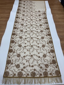 Elegante Saree de Seda Dorada con Bordado Floral, Largo hasta el Suelo, Corte Regular para Mujer, Ropa de Boda, India, Pakistán, Todas las Temporadas - Product Image 6