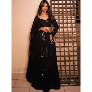 Paillettes noires magnétiques Georgette Lehenga Choli avec Dupatta - Product Image 4