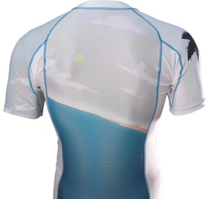 เสื้อรัดกล้ามเนื้อ MMA คุณภาพสูงสำหรับผู้ชาย พิมพ์ลายแบบซับลิเมชั่นตามสั่ง ระบายอากาศได้ดี แขนสั้น ขายส่งจากโรงงาน - Product Image 4