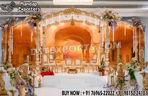 Mandap de Madera Estilo Gran Palacio para Bodas en el Reino Unido, Compre un Mandap Personalizado Tallado a Mano Estilo Gujarati, Gran Mandap Dorado para Bodas en EE. UU. - Product Image 2