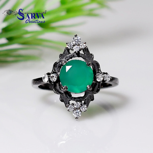 Anillo de Ónix Verde Natural con Corte Redondo y Detalles de Circonia Cúbica, Anillo de Boda de Plata de Ley 925 para Mujer - Product Image 1