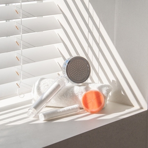Cabezal de Ducha de Polipropileno con Filtros de Sedimentos y Gel Vitamínico, Cuerpo Transparente, Cuidado de la Piel y el Cabello, Juego de Baño OEM/ODM - Product Image 2