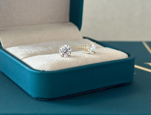 2.5 Carat Round Shaped Lab Diamond Stud <b>Earrings</b> Screw <b>Back</b> or Push <b>Backs</b> with IGI Certified & VVS2 Clarity for Sale Export - Product Image 5
