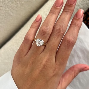 2 Carat Heart Shape E VVS2 Lab Grown <b>Diamond</b> Unique Prong Bezel Set Art Deco Engagement <b>Ring</b> , IGI Certified - Product Image 6