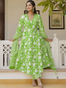 Green Floral Printed Cotton <b>Kurta</b> Set Regular Fit Knee-Length Traditional <b>Indian</b> Pakistani Wear Spring Summer Autumn Casual - Product Image 1