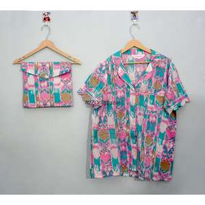 Ensemble de pyjama pour femmes en coton 100% pur, romantique et luxueux, à manches courtes, col en V, avec cordon de serrage - Tissu tricoté doux, respirant et à séchage rapide - Product Image 5