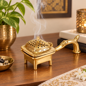 Brûleur d'encens carré en laiton à quatre pieds, support métallique pour Dhoop, encensoir portatif pour charbon et Bakhoor, brûleur d'aromathérapie avec couvercle - Product Image 2
