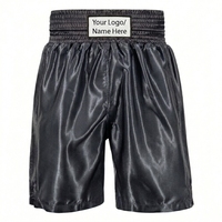 Shorts de boxe blancs pour hommes avec bandes latérales noires, logo personnalisé imprimé par transfert thermique sur le devant, polyester à séchage rapide, coupe classique