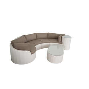 Ensemble de canapés en rotin d'extérieur moderne avec table en verre, design contemporain, coussins marron, structure en osier blanc - Product Image 6