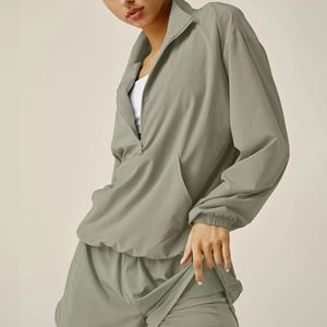 Chaqueta Bomber Corta de Mujer con Media Cremallera, Bolsillo Canguro, Cuello Alto, Manga Larga, Ligera, de Secado Rápido, Spandex/Poliéster - Product Image 3