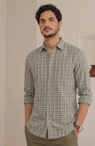 เสื้อเชิ้ตผู้ชาย Enovate แบบกระดุมสองแถว แขนยาว ผ้าไมโครคอตตอน 100% ระบายอากาศได้ดี เหมาะสำหรับฤดูร้อน ผลิตตามแบบ ODM พร้อมโลโก้ที่คอเสื้อด้านหลัง - Product Image 3