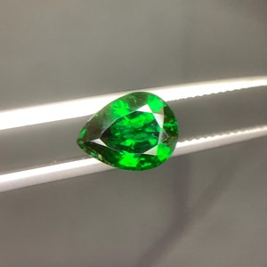 Pierre précieuse de tsavorite grenat naturelle en forme de poire, qualité supérieure, pour la fabrication de bijoux, pierre précieuse en vrac - Product Image 5