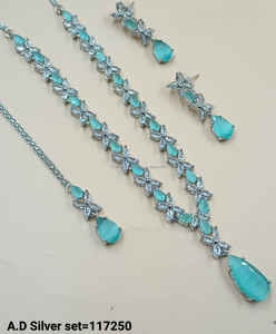 Ensemble de bijoux de mariée en diamant américain classique Collier et boucles d'oreilles en deux pièces pour mariage Style classique à la mode - Product Image 4