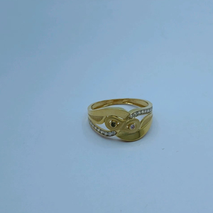 Elegante Anillo de Oro con Diamante, Anillo de Diseño Elegante para Mujer, Joyería de Lujo para Uso Diario y Regalos - Product Image 1