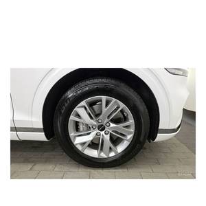 Genesis GV70 2.5T 2024, Gasolina, 2WD, con Caja de Cambios Automática, Asientos de Cuero, Cámara Trasera, 21,627 km, Volante a la Izquierda - Product Image 5