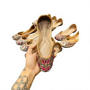 Chaussures fantaisie brodées artisanales en cuir véritable imperméable pour femmes, fabriquées en Inde par BS International, style 2025, toutes tailles - Product Image 6