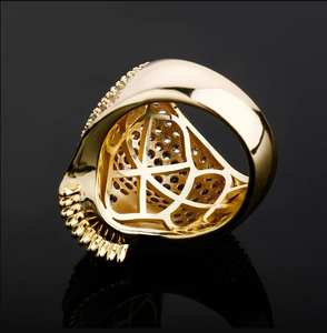 Anillo de calavera con incrustaciones de moissanita de corte redondo, hecho a mano, para hombre, joyería original de plata 925 para regalo, uso diario, estilo hip hop. - Product Image 4