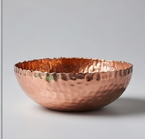 Bol de service de table martelé pour mariage, qualité supérieure, rond, en cuivre poli, idéal pour les événements - Product Image 1
