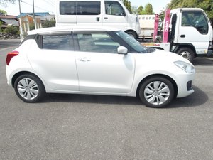 ซูซูกิ สวิฟท์ XL ปี 2018 แฮทช์แบค เกียร์ธรรมดา ล้อแม็ก R15 เบาะผ้า - Product Image 3