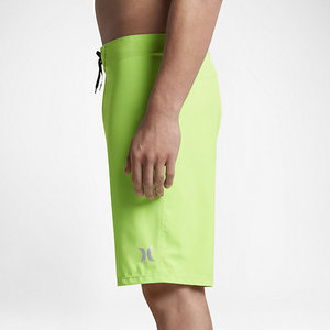 Shorts Deportivos para Hombre, Color Verde Sólido, de Secado Rápido, Cintura Alta Elástica, Estilo Deportivo con Bolsillos - Product Image 3