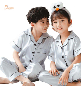 ชุดนอนผ้าไหมสำหรับเด็กชุดเสื้อแขนยาวและกางเกง 2 ชิ้นชุดนอนสำหรับเด็กชายเด็กหญิงในหลายสี - Product Image 1
