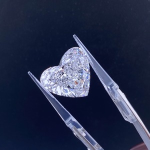 Diamante Cultivado en Laboratorio con Certificación IGI, 2CT, Corte Corazón, D VVS2 CVD, 3EX, Corte Excelente, Proveedor Mayorista para Compradores Internacionales de Diamantes - Product Image 1