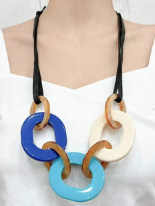Elegante Collar de Cuentas de Resina Epoxi con Diseño de Mármol, Accesorio de Joyería Hecho a Mano para Mujer, Colección de Moda - Product Image 3