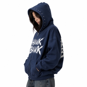 Sweat à capuche long zippé sur le devant pour femme, en molleton doux, couleur personnalisable, style streetwear premium, look décontracté moderne, mode urbaine décontractée - Product Image 3