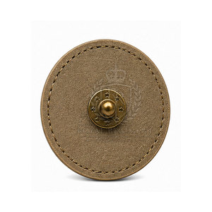 Badges pour bérets, accessoires décoratifs personnalisés avec un design simple pour les couvre-chefs et les vêtements professionnels - Product Image 3