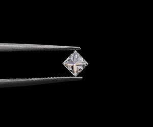 Diamant de laboratoire taille princesse 1,20 carat 2,0 mm, certifié IGI, blanc pur [20 pièces] - Product Image 3