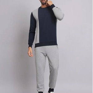 Conjunto deportivo de cuello redondo, manga larga, corte regular, sudadera y pantalones, poliéster y algodón, ropa informal de otoño para hombre. - Product Image 1