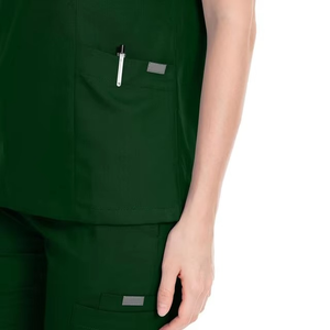Tenues médicales personnalisées pour femmes en tissu tissé de haute qualité – Uniformes d'hôpital toutes tailles disponibles - Product Image 3