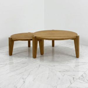 Table de patio ronde en teck massif avec plateau à lattes, profil bas, mobilier de jardin pour hôtel, villa, café, pergola, bord de piscine, balcon - Product Image 1
