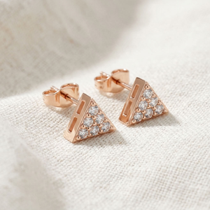 Boucles d'oreilles clous triangle en or rose pour femme, 6 diamants taille brillant, bijoux fins géométriques, rhodiées, cadeau de mariage et de fiançailles - Product Image 2