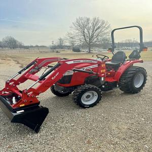 Nouveau Tracteur Compact 4x4 Massey Ferguson 1835E pour Mini-Exploitation Agricole avec Composants Essentiels du Moteur Achetez Maintenant - Product Image 1