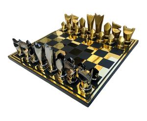 Juego de Ajedrez Metálico de Lujo Personalizable - Juego de Ajedrez Modernista en Cromo Pulido y Dorado - Tablero Profesional Grande para Hotel y Club - Product Image 1