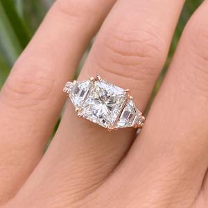 แหวนเพชรทรงรัศมีคุณภาพสูง ผลิตในห้องปฏิบัติการ ตัวเรือนทองคำขาว 14K ประดับเพชรแบบ Pave Setting สำหรับงานหมั้น งานแต่งงาน งานเลี้ยง หรือเป็นเครื่องประดับ Eternity Vermeil - Product Image 1