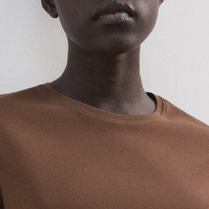 Chemise unie pour femme, service OEM, conception avec logo personnalisable, design de haute qualité à prix abordable, style décontracté - Product Image 2