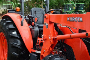 Tractor MAVERICK M7060 2026, 210HP, 4WD, Transmisión por Engranajes, Equipo de Trabajo Pesado, Listo para Exportación, con Garantía de 5+ Años, Suministro al por Mayor - Product Image 6