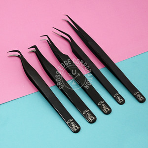 Pinza Curva para Pestañas Negra 75 90 Grados, Pinza de Aislamiento con Punta de Fibra, Herramienta Aplicadora para Extensión de Pestañas Mega Volumen - Product Image 2