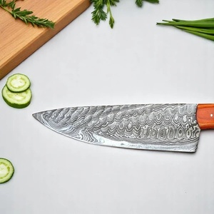 Couteau de chef artisanal en acier Damas avec manche en résine et bois d'oranger, étui en cuir, Tracker Knives A&M Enterprises - Product Image 3