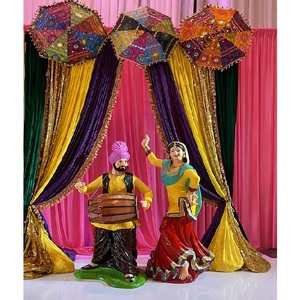 Estatua de Pareja Bhangra Punjabi para Decoración, Estatuas Coloridas con Temática Punjabi para la Noche Cultural del DJ Bhangra - Product Image 1