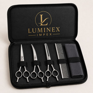 Juego de tijeras de primera calidad para el cuidado de mascotas, fabricadas con acero inoxidable de alta calidad, kit profesional para cortar el pelo de perros y gatos con estuche - Product Image 3