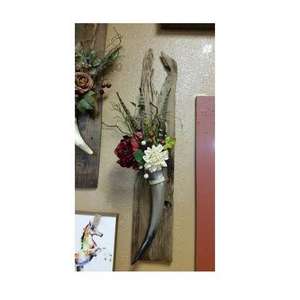 Par de Jarrones de Flores de Cuerno de Búfalo Antiguo, Artesanía Elegante, Diseño Rústico de Cuerno Natural Hecho a Mano, Jarrón de Pared para Uso Decorativo - Product Image 3